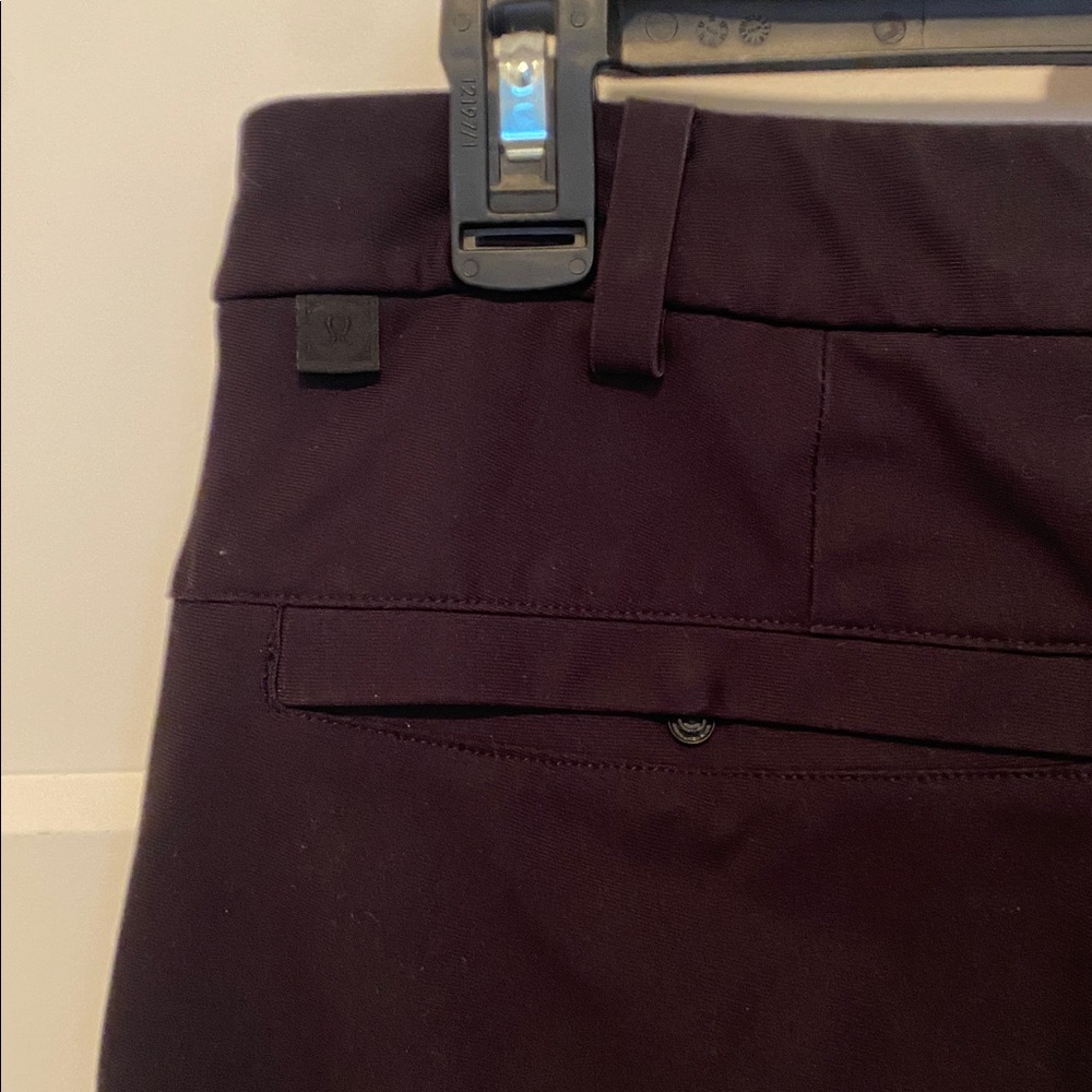 LuLuLemon ABC pant - Picture 6 of 7